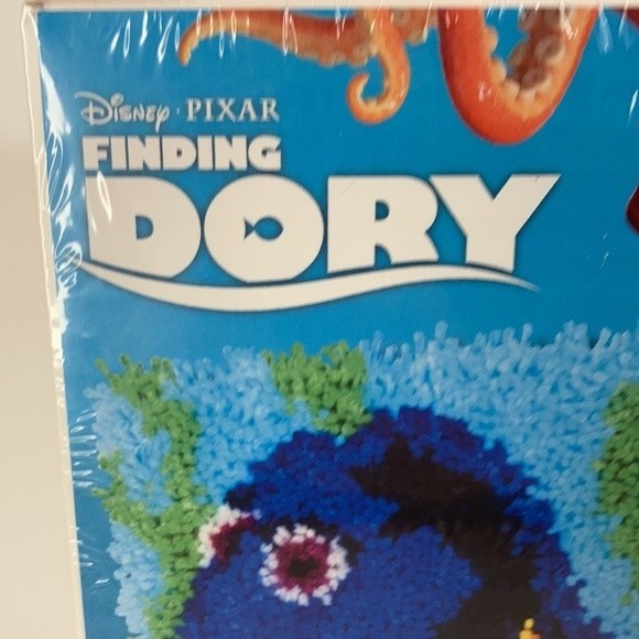 Disney Pixar Finding Dory Latch Hook Kit Crafts Kids - Picture 2 of 11